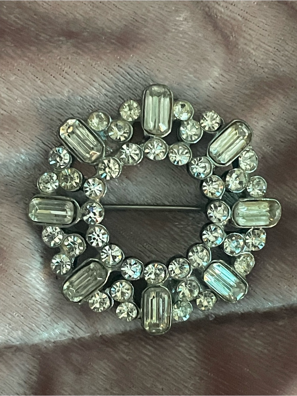 Unmarked Crystal Leaf and Circle Brooch Set - Silver-Tone Rhinestone Pins - Picture 4 of 7